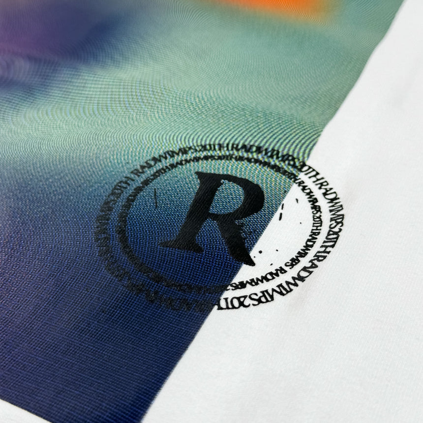 会場引換／11月24日】スペシャルコラボレーションTシャツ – RADWIMPS